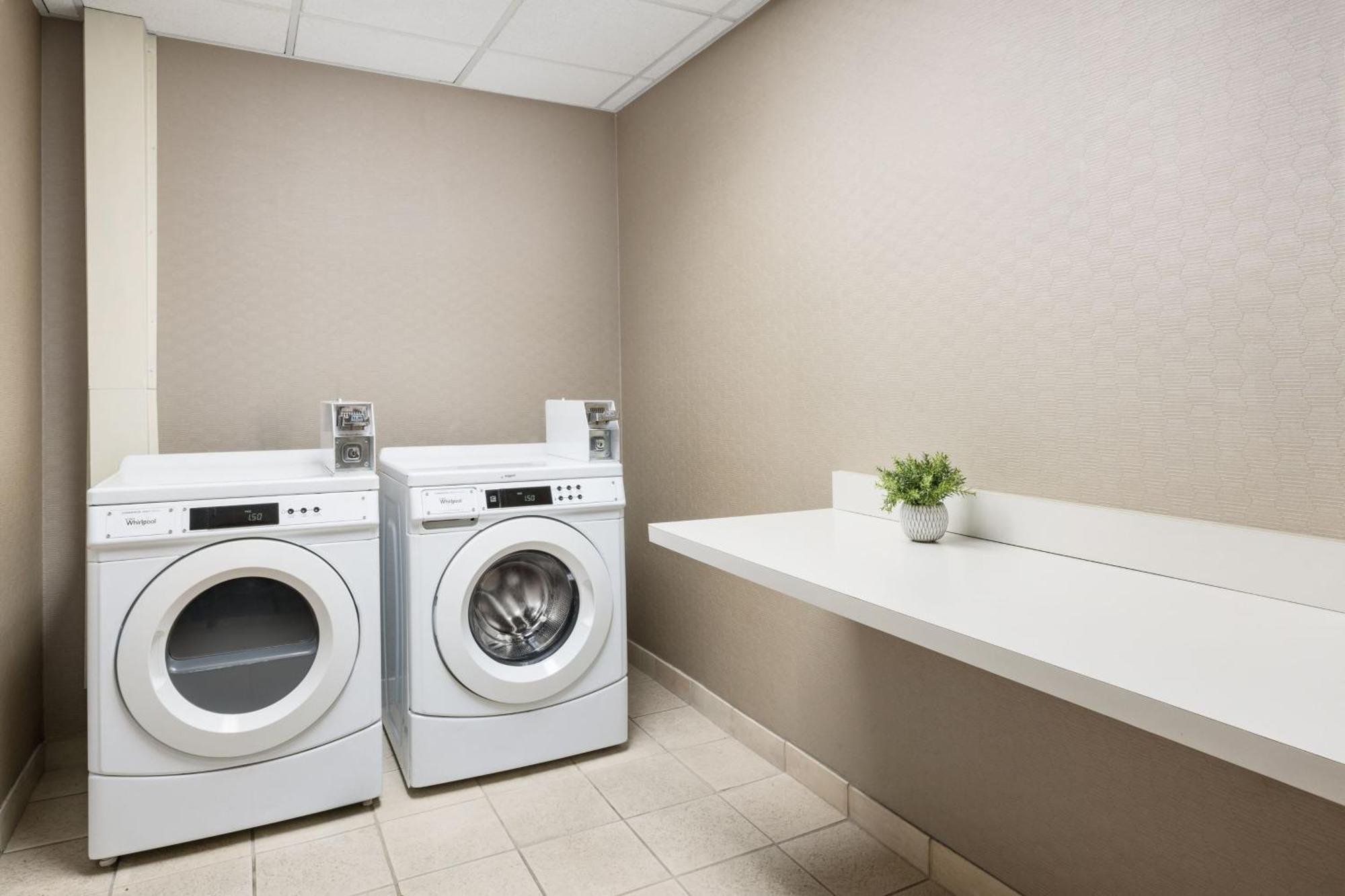 Courtyard By Marriott Las Vegas Stadium Area المظهر الخارجي الصورة