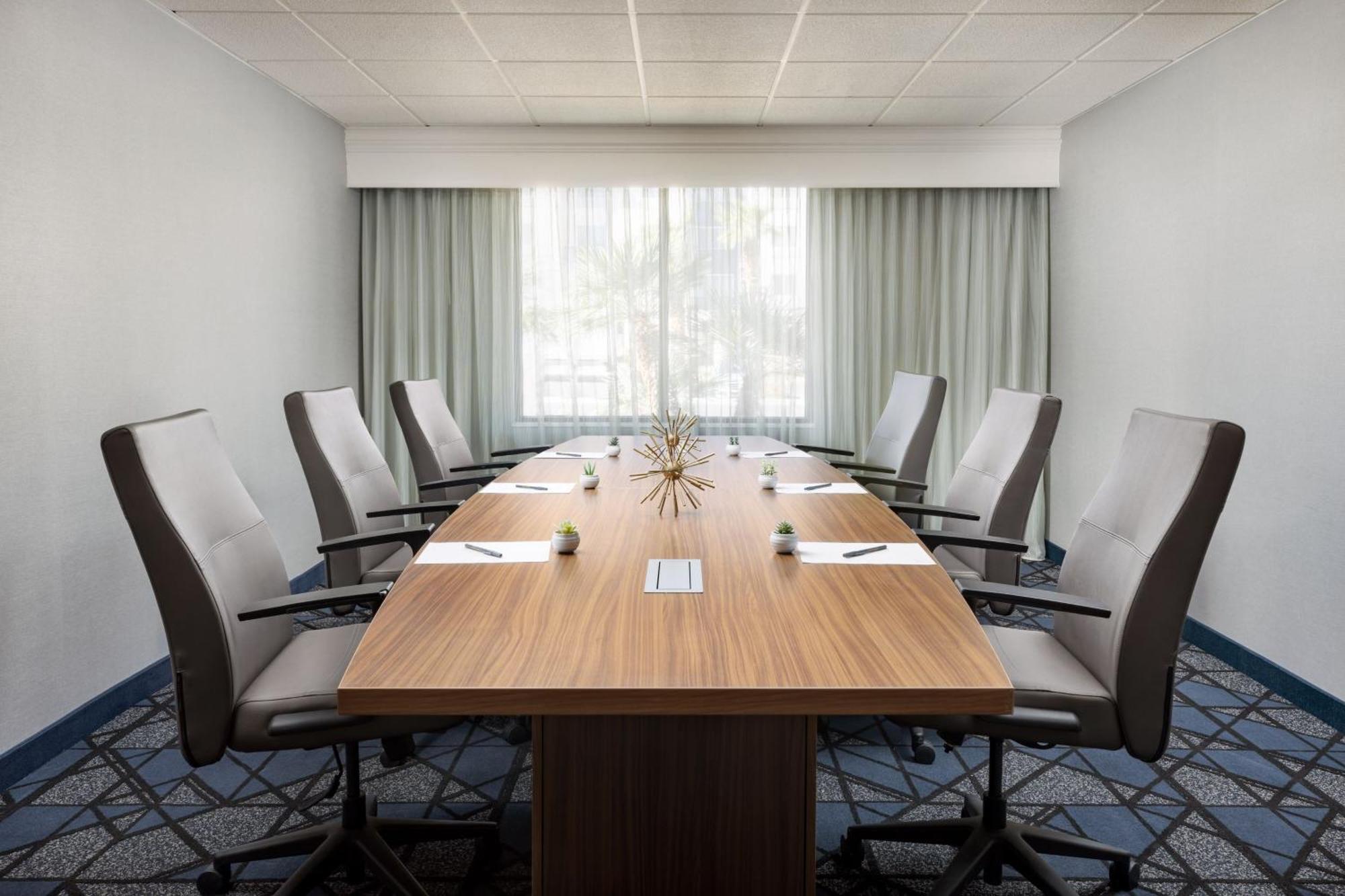 Courtyard By Marriott Las Vegas Stadium Area المظهر الخارجي الصورة